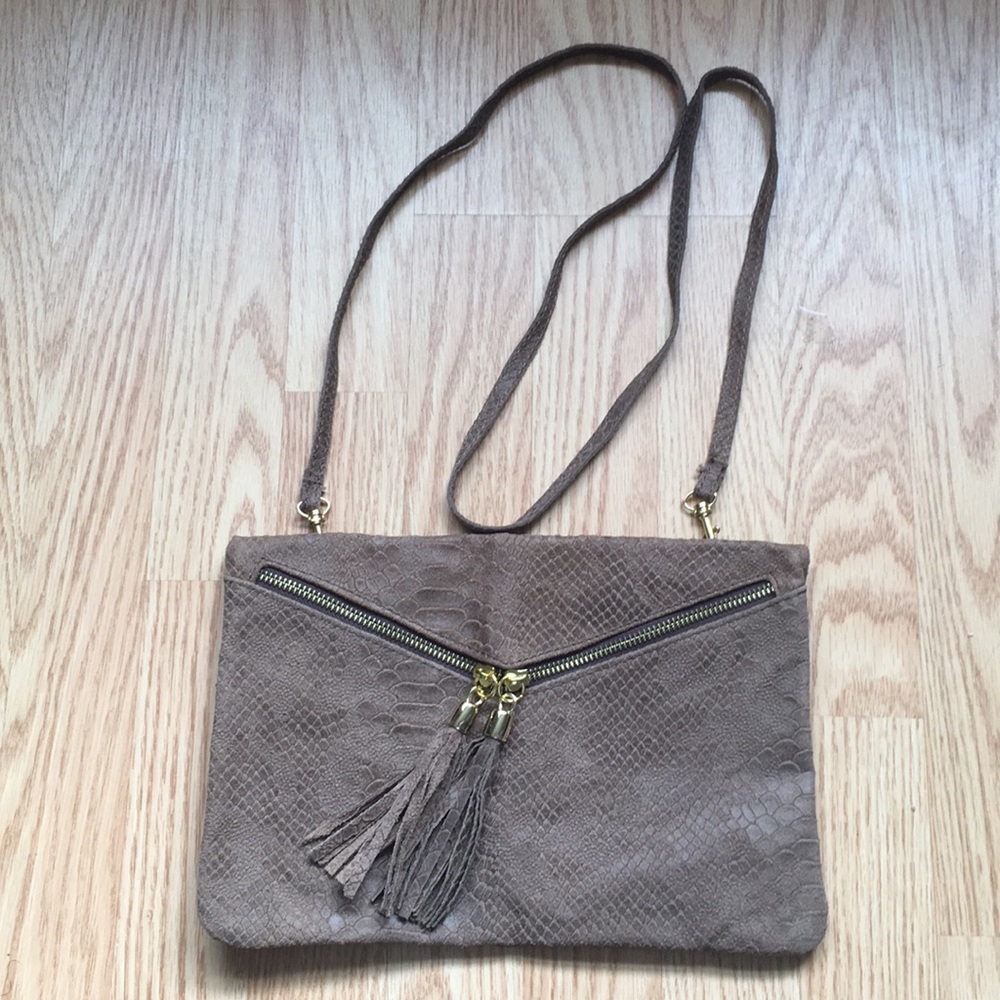 Must go! Genuine Italian leather purse frm Italy